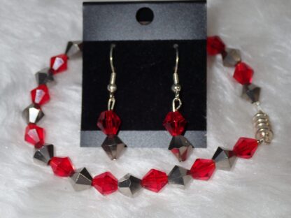 BRACELET & EARRING SET-Sizes Vary- Christmas Gift-Vary in Colour-Earrings to match-Excellent Craftmanship-Handmade Item - Image 3